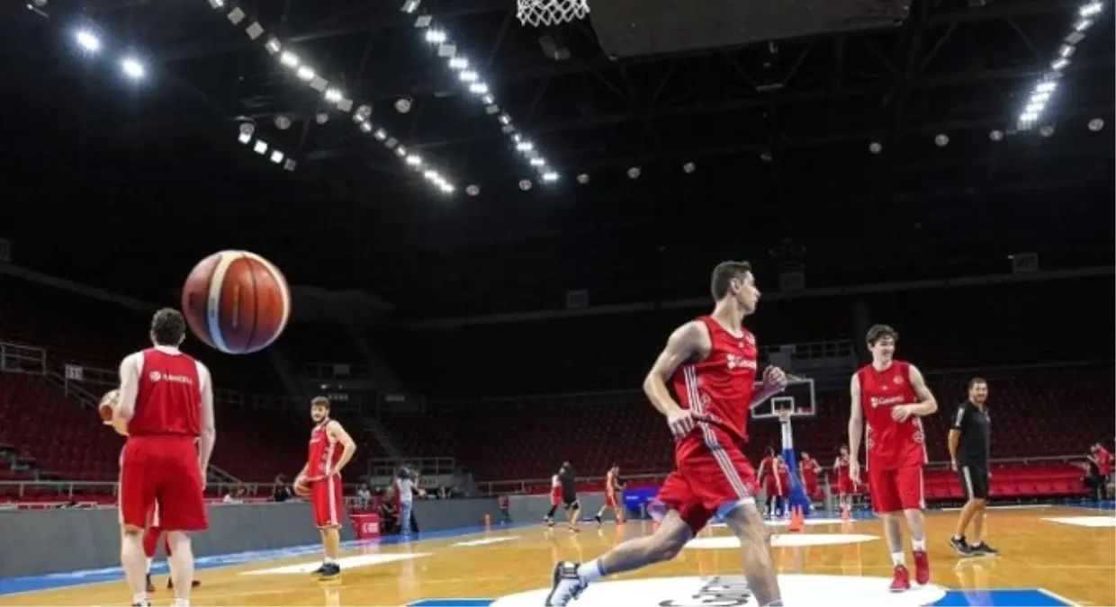 A Milli Erkek Voleybol Takımı\'nın İstanbul Kampı Başladı