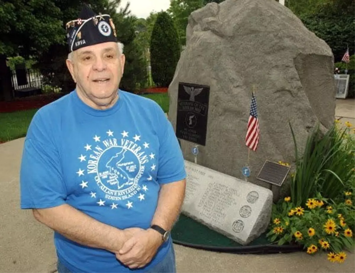 ABD\'de Türk Dostu Kore Gazisi Joseph Calabria Hayatını Kaybetti