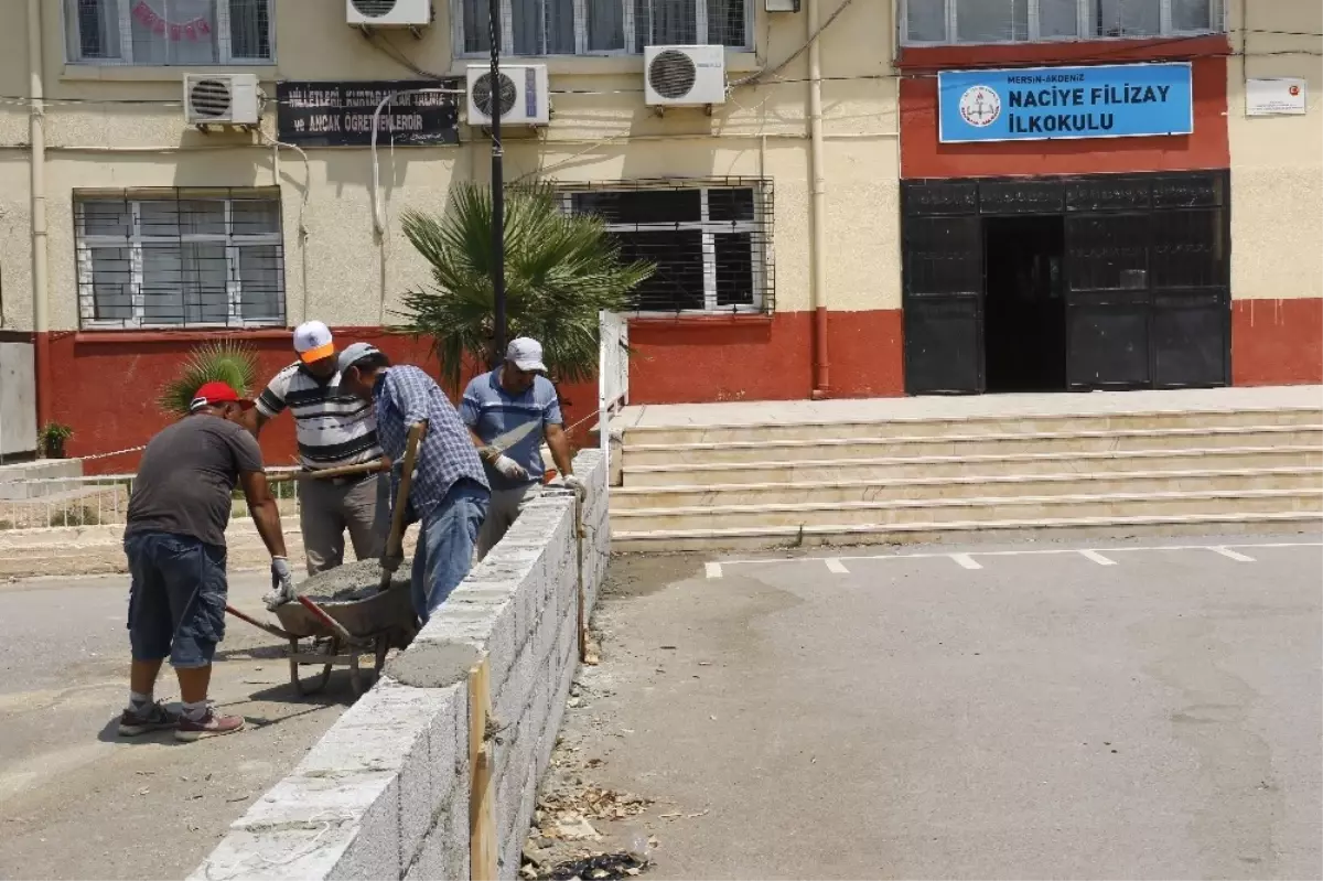 Akdeniz Belediyesi\'nden Okul ve Camilere Hizmet Desteği