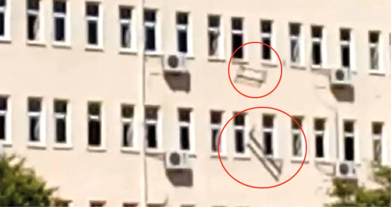 Liseden Tepki Çeken Görüntü! Boşaltılan Okulun Sıraları Pencereden Atıldı