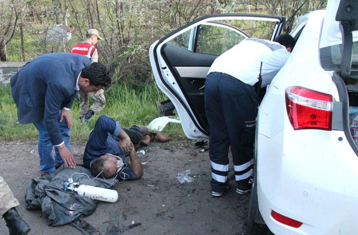 Elazığ\'da Trafik Kazası: 2 Yaralı