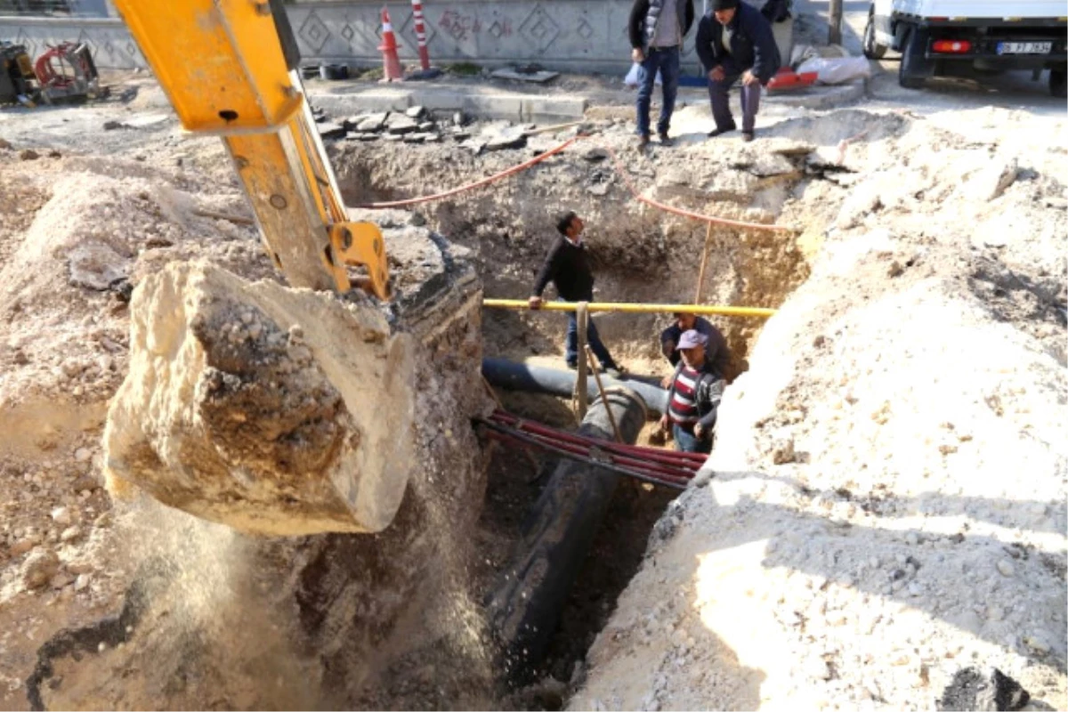 Gaziantep\'in 40 Yıllık İçme Suyu Hattı Yenileniyor