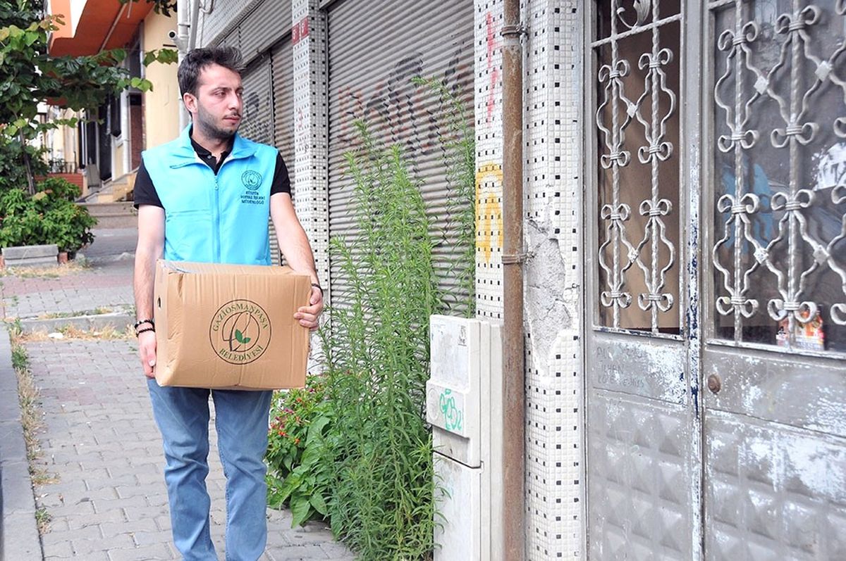 Gaziosmanpaşa Belediyesi\'nden İhtiyaç Sahiplerine Erzak Yardımı