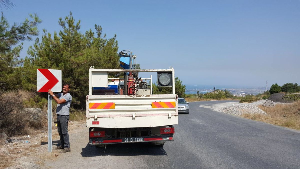 HBB Ekiplerinden, Yeni Trafik Levhaları