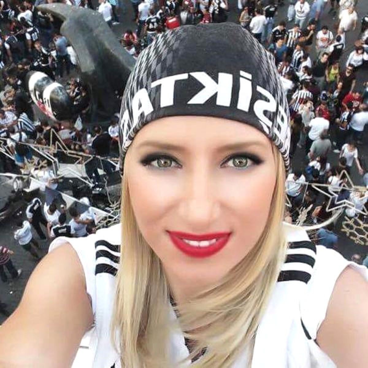 Kanseri Yenen Tuğba Arıcıoğlu: Bu Kısa Dönem Askerlik Gibi, Bitince Hepimiz Terhis Oluyoruz