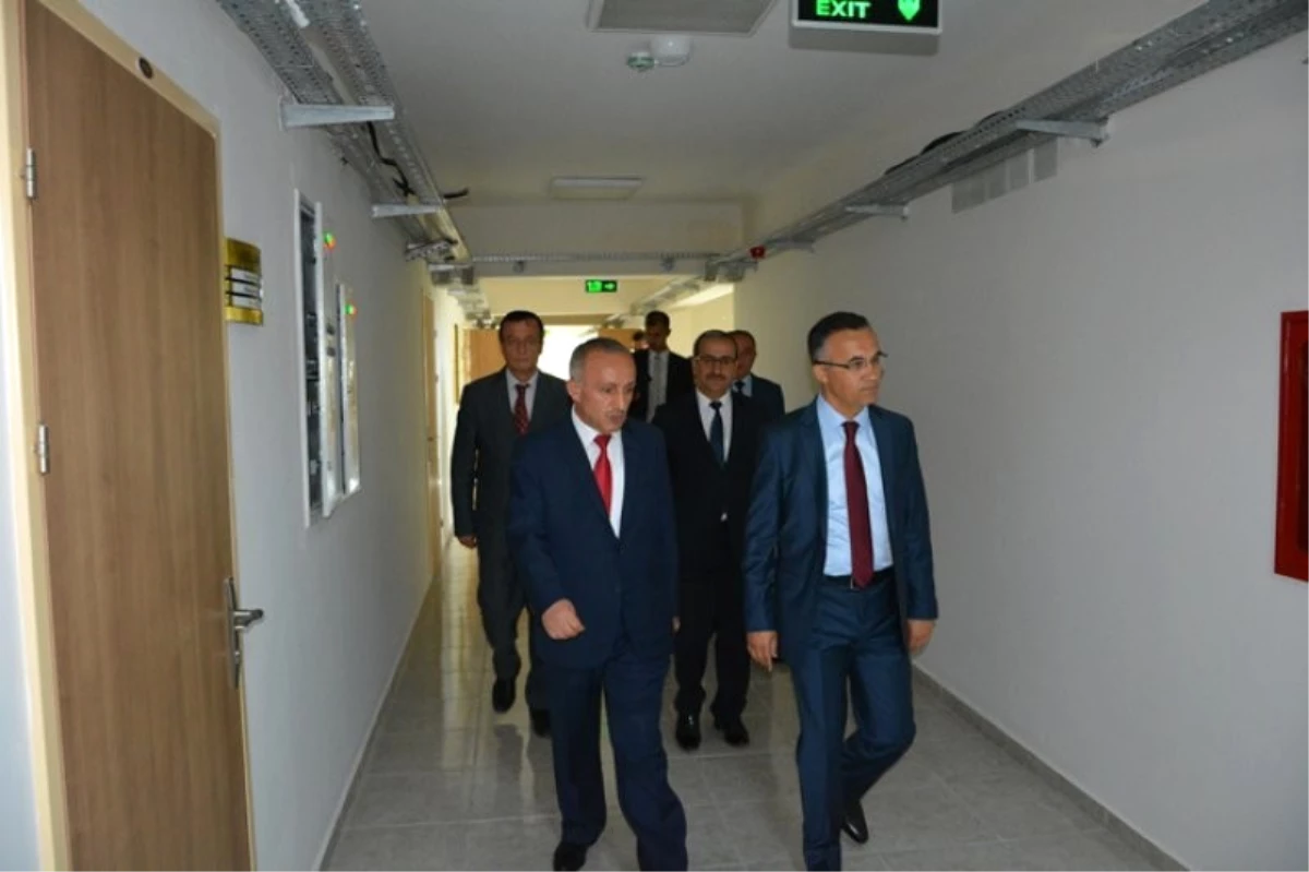 Karabük Valisi Çeber\'den Hastane Ziyareti