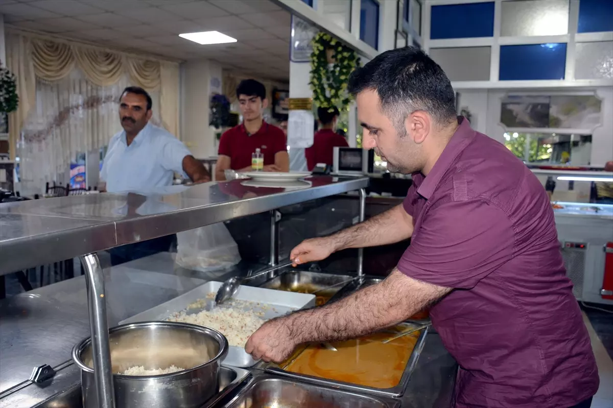 Lokantalarında İhtiyaç Sahiplerinden Ücret Alınmayan İlçe