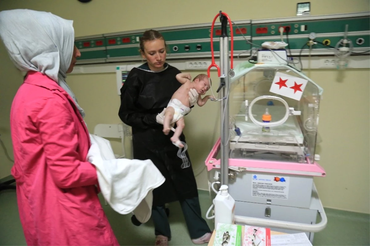 Miraç Bebek Erzurum Beah\'ta Hayata Yeniden Merhaba Dedi