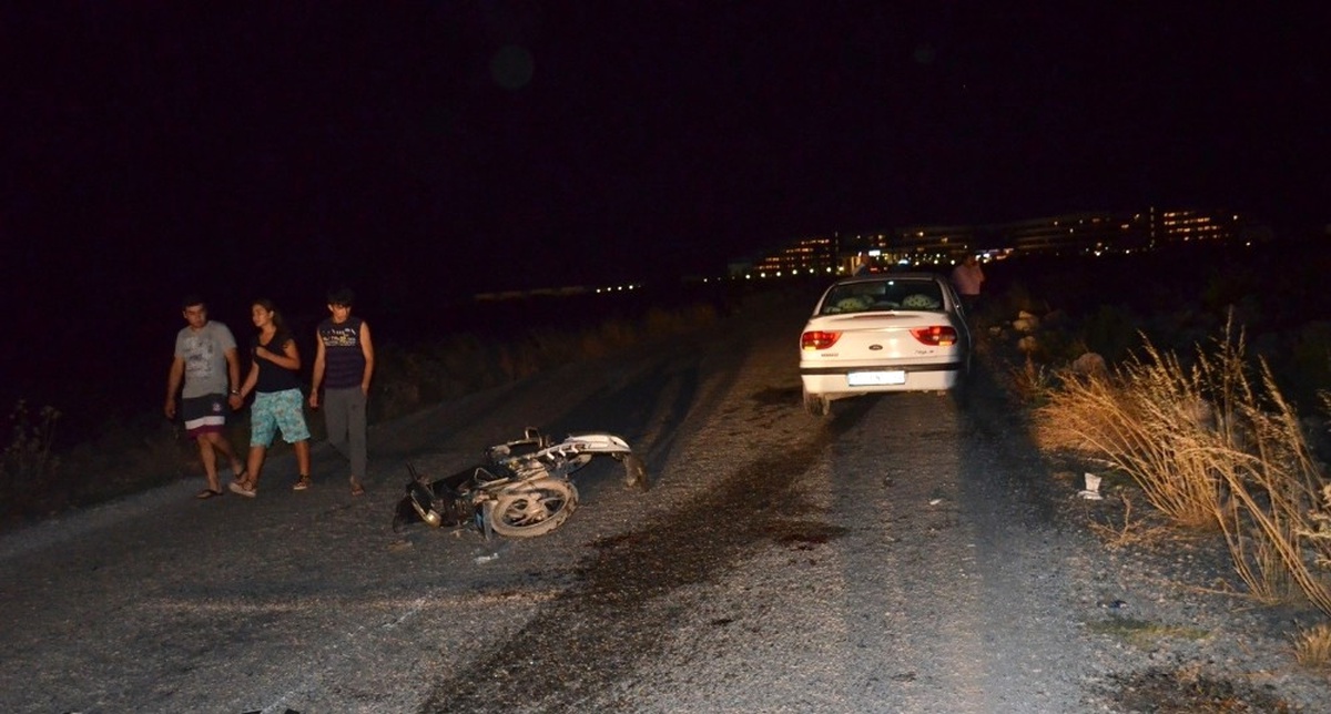 Otomobil ile Motosiklet Çarpıştı: 1 Ölü