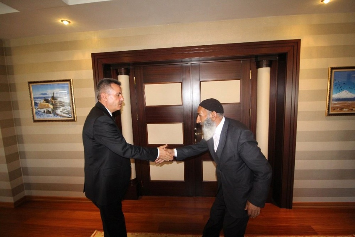 Şehit ve Gazi Ailelerinden Vali Elban\'a Anlamlı Ziyaret
