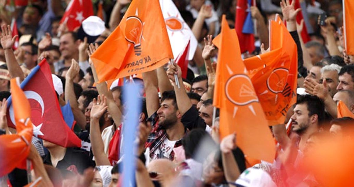 Son Anket Açıklandı! AK Parti Uçtu, HDP Baraj Altında Kaldı