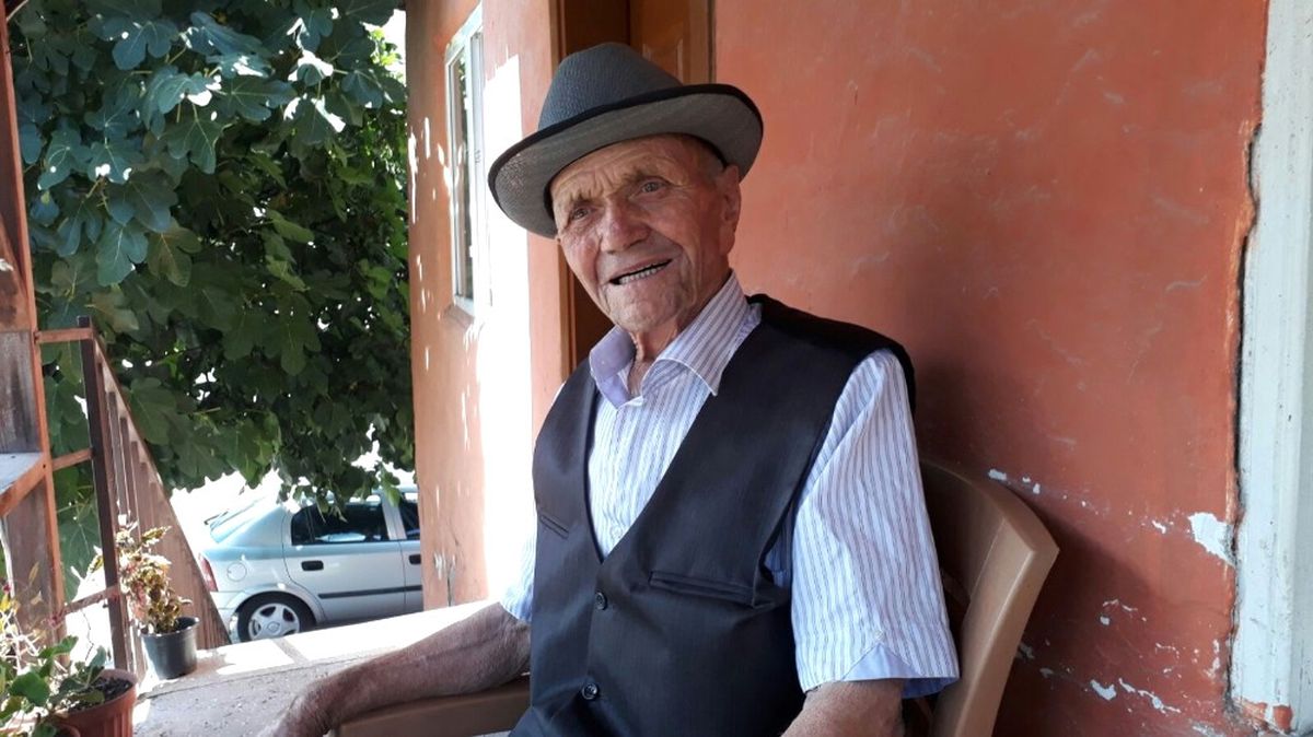 Torununun Asker Eğlencesinde Döktüren Dede Aziz Balta Açıklaması