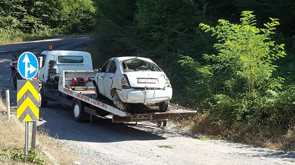 Zonguldak\'ta Trafik Kazası: 3 Yaralı