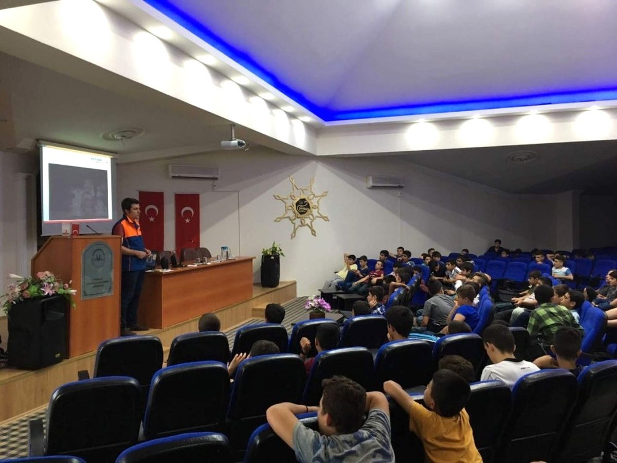96 Öğrenci ve 5 Öğretmene Afet Bilinci Eğitimi