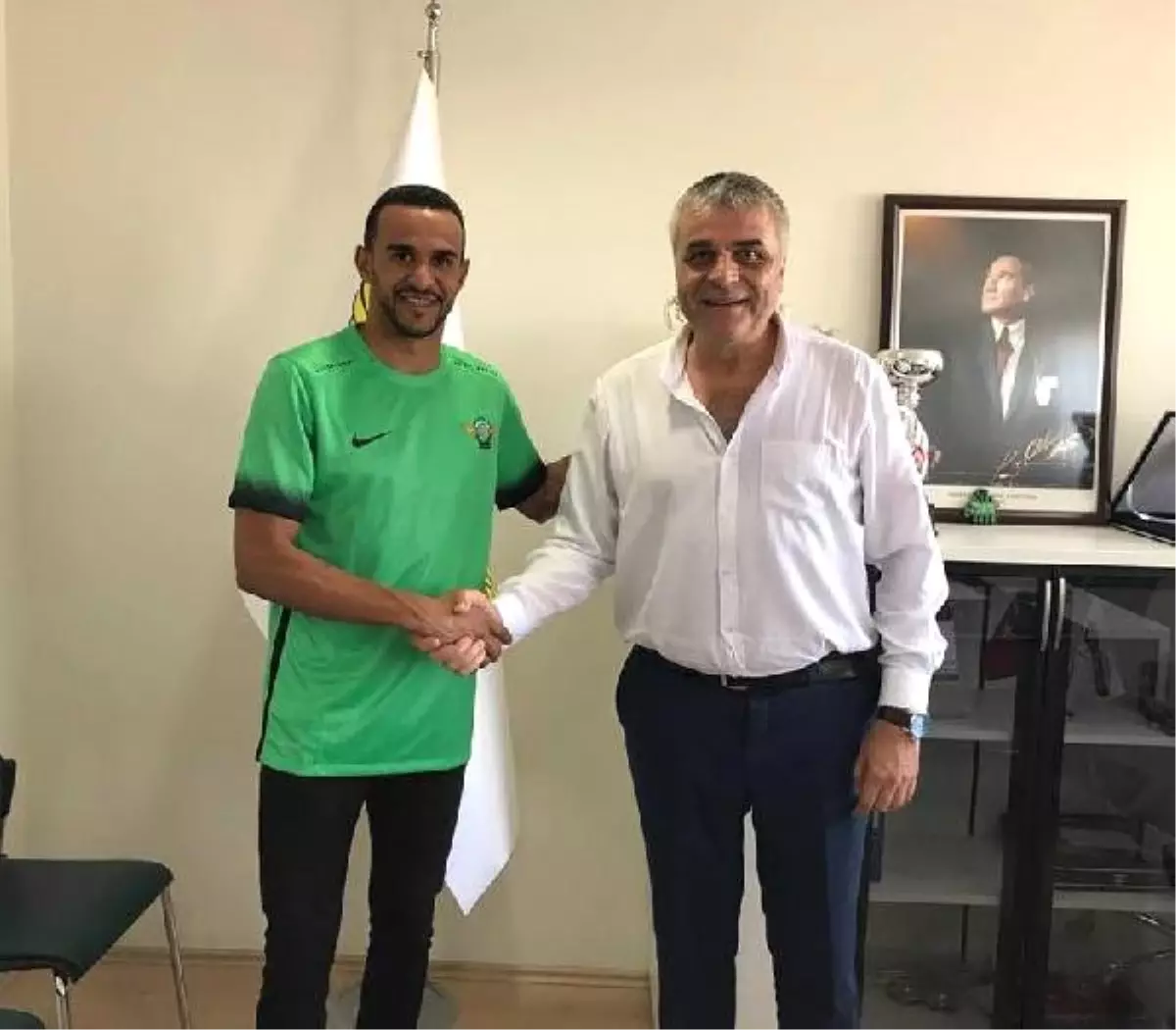 Akhisar Belediyespor Antonio\'yu Renklerine Bağladı