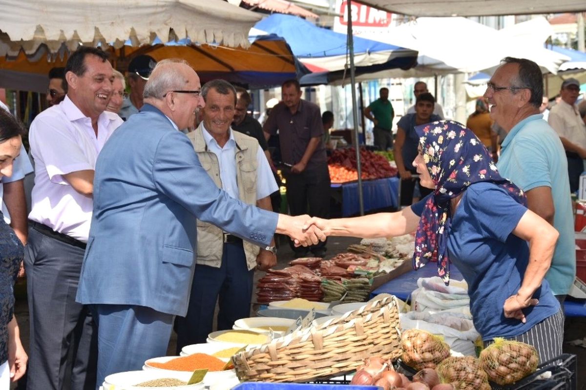 Başkan Albayrak Muratlı\'da Pazar Yeri İncelemesi