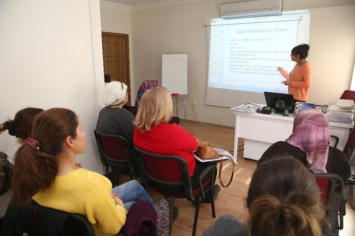 Buca\'nın Merkezlerinden Tüm İzmir\'e Hizmet