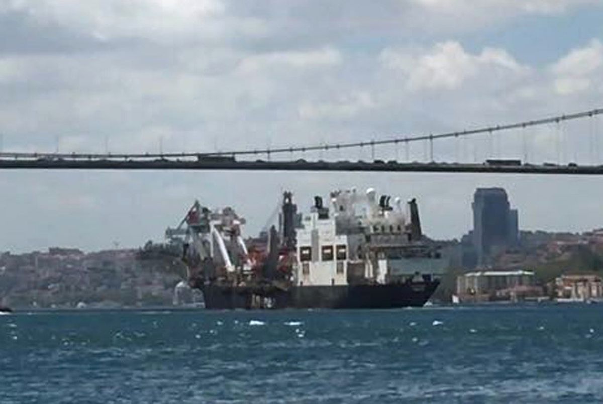 Dha Yurt - Türk Akımı İnşaatında Çalışan Gemi Çanakkale Boğazı\'ndan Geçti