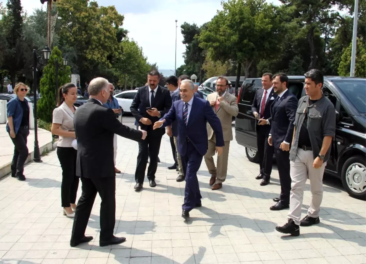 Gıda Tarım ve Hayvancılık Bakanı Fakıbaba: "Kurbanlık Fiyatları Geçen Yıldan Yüksek Olmayacak"