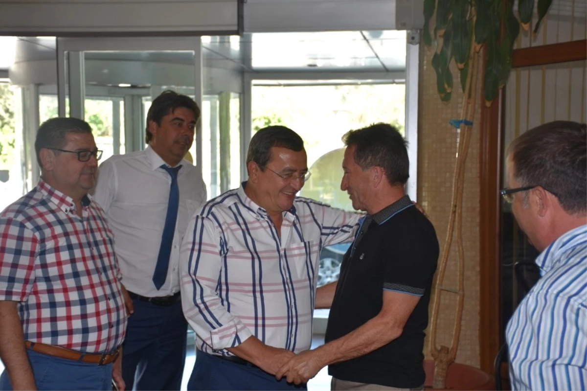 Kıyı Belediyelerden Başkan Kamil Saka\'ya Destek