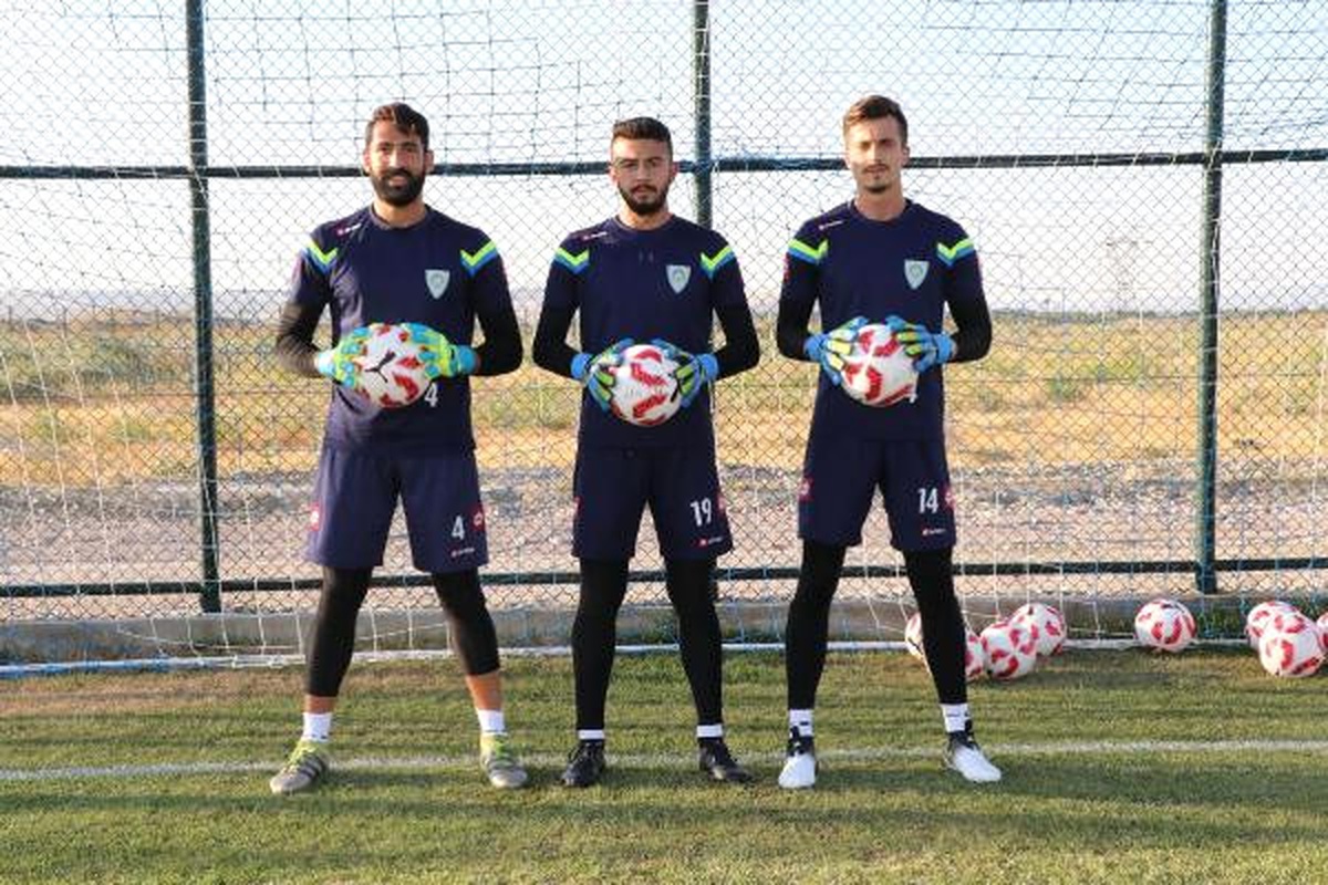 Manisa Büyükşehir Belediyespor\'un Kalesi Emin Ellerde