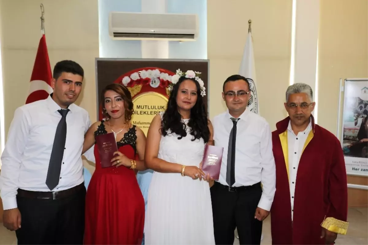 Milas\'ta İlginç Nikah