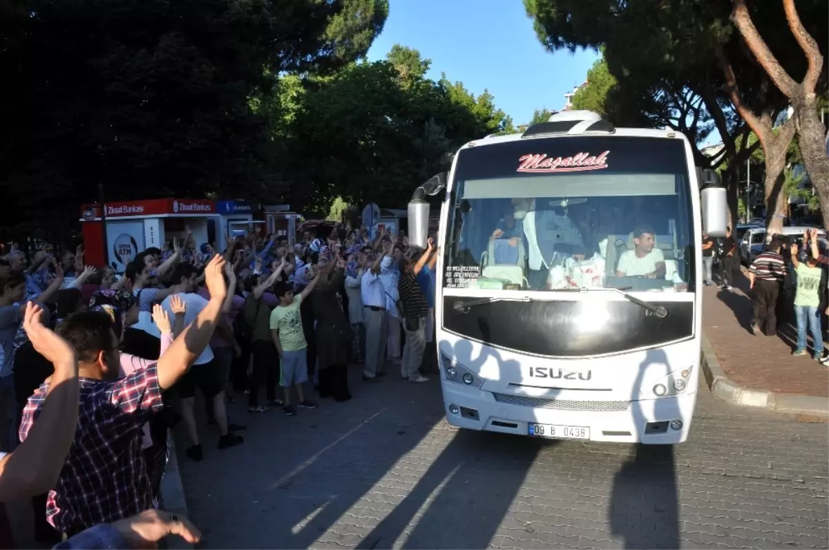 Nazillili Hacı Adayları Kutsal Topraklara Uğurlanıyor