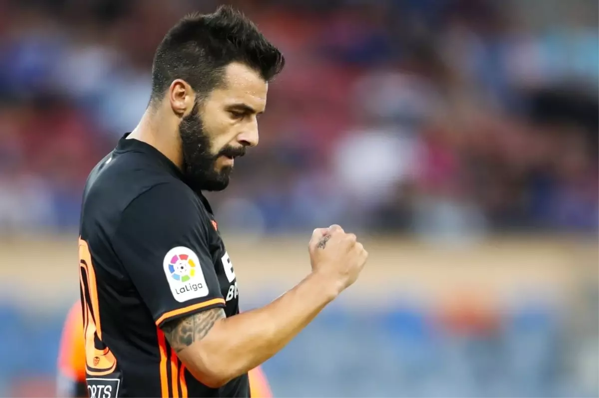 Negredo Valencia Tesislerinden Ayrıldı