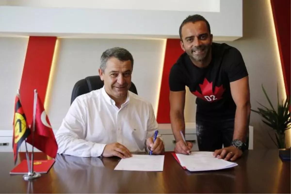 Semih Şentürk Yeniden Eskişehirspor\'da