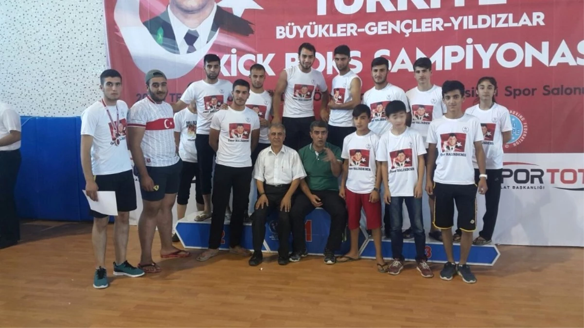 Tatvanlı Gençler Türkiye Üçüncüsü Oldu