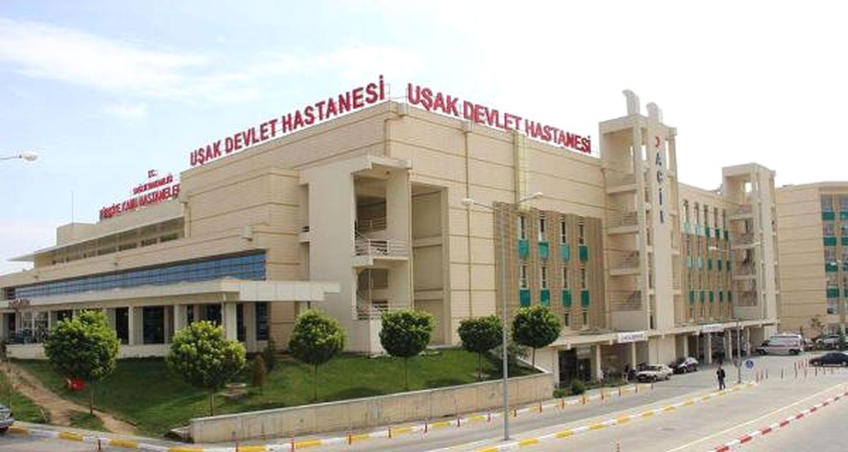 Uşak\'ta Hastane Personeli Yemekten Zehirlendi Şüphesi