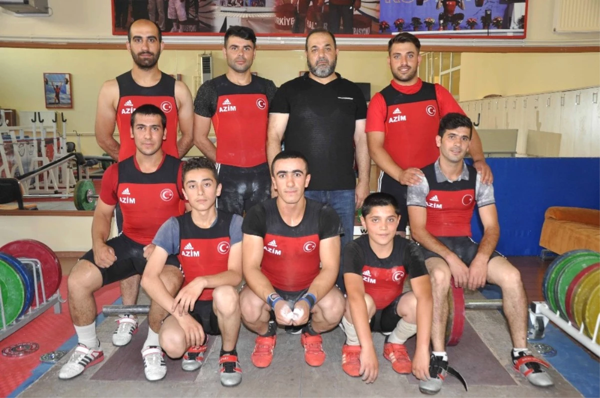 Vanlı Halterciler Türkiye Şampiyonasına Hazırlanıyor