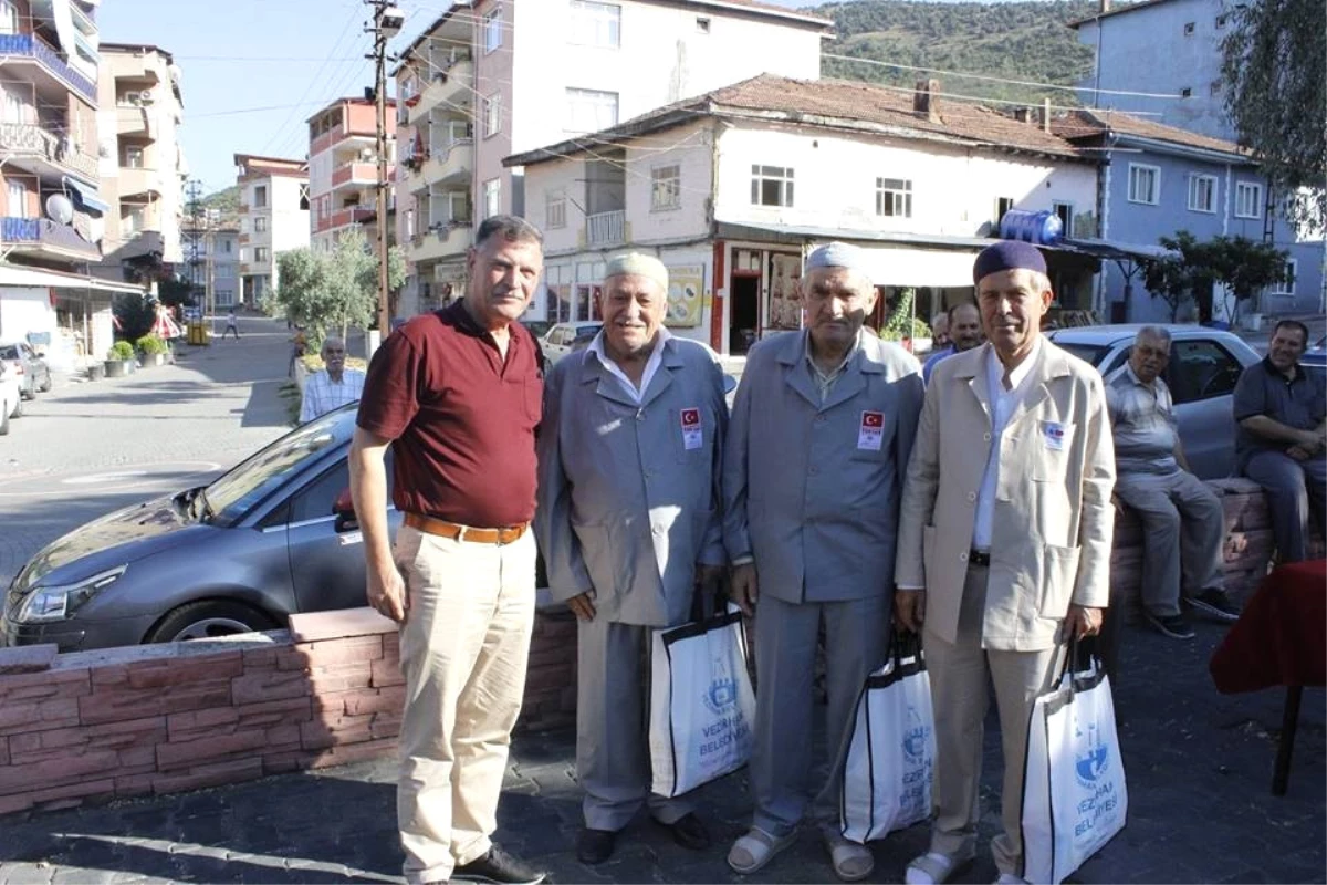 Vezirhan\'da Kutsal Topraklara Gidecek Hacı Adayları Uğurlandı