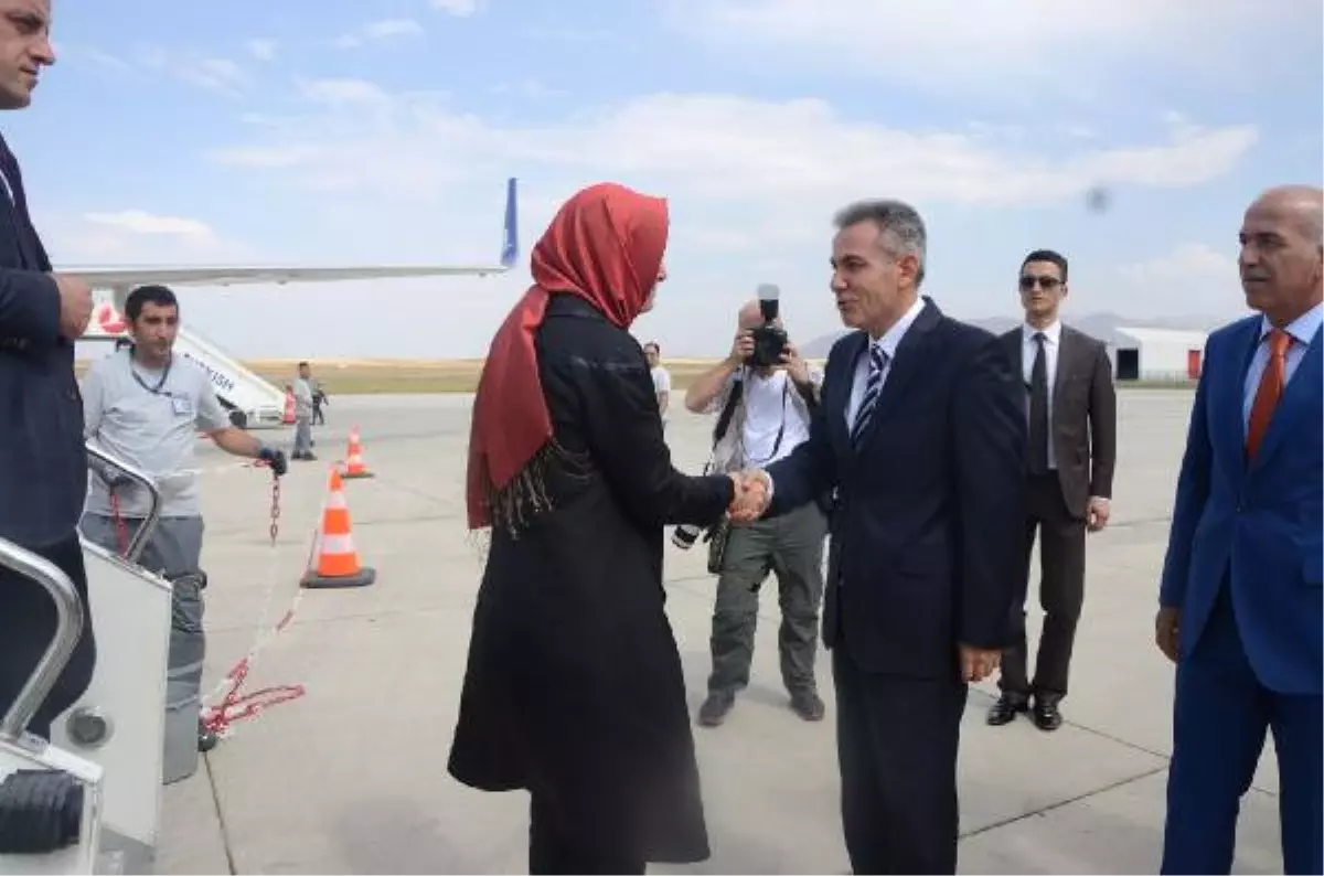 Aile ve Sosyal Politikalar Bakanı Kaya, Ağrı\'da