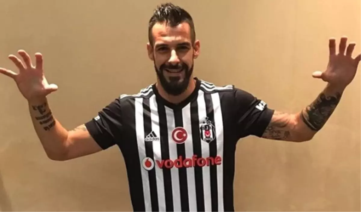 Alvaro Negredo İstanbul\'da