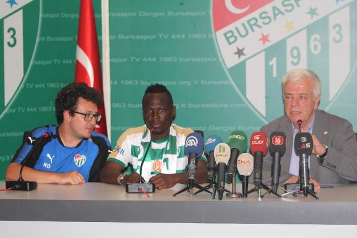 Bursaspor, Agyeman Badu\'yu 1 Yıllığına Kiraladı