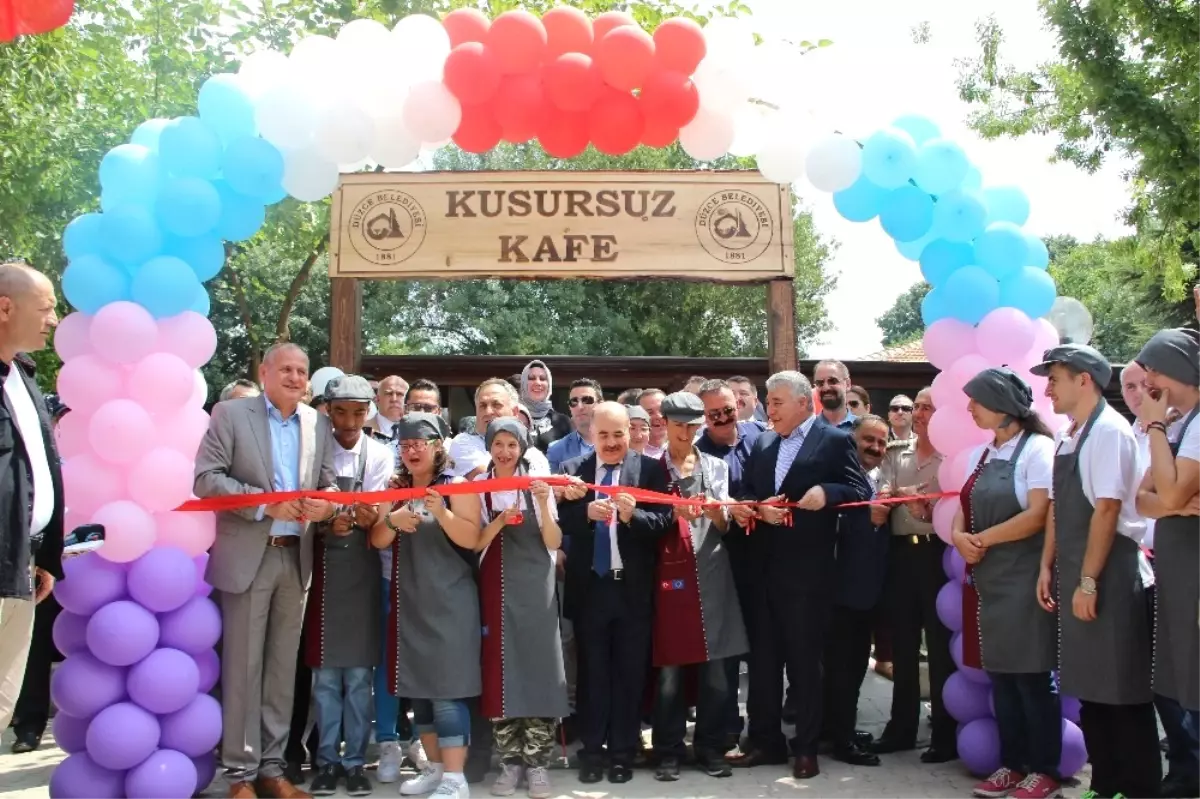 Düzce\'de "Kusursuz Kafe" Açıldı