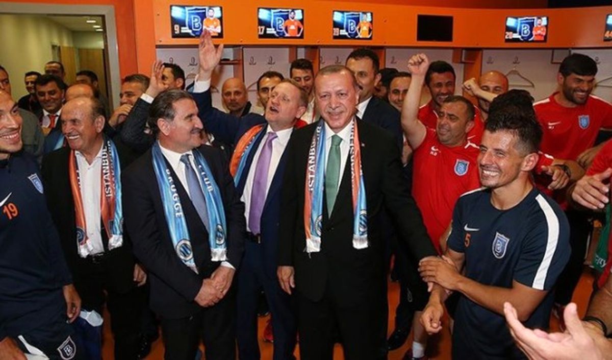 Erdoğan, Başakşehir\'i Tebrik Etti