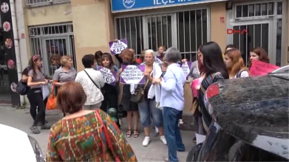 Eskişehir Kadınların Müftülük Önünde \'Nikah Kıyma\' Protestosu