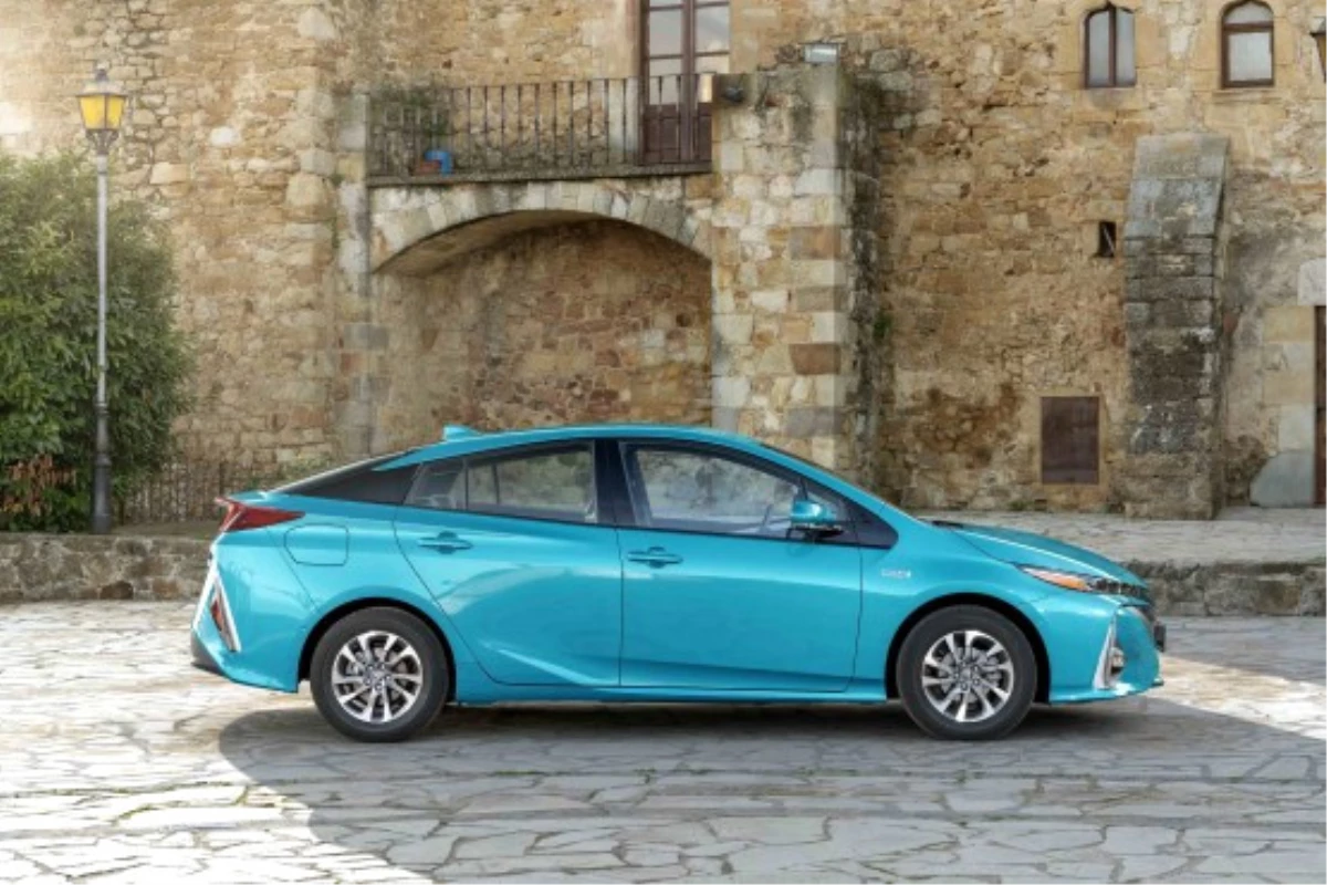 İşte En Çevreci Otomobil: Toyota Prius Plug-in Hybrid