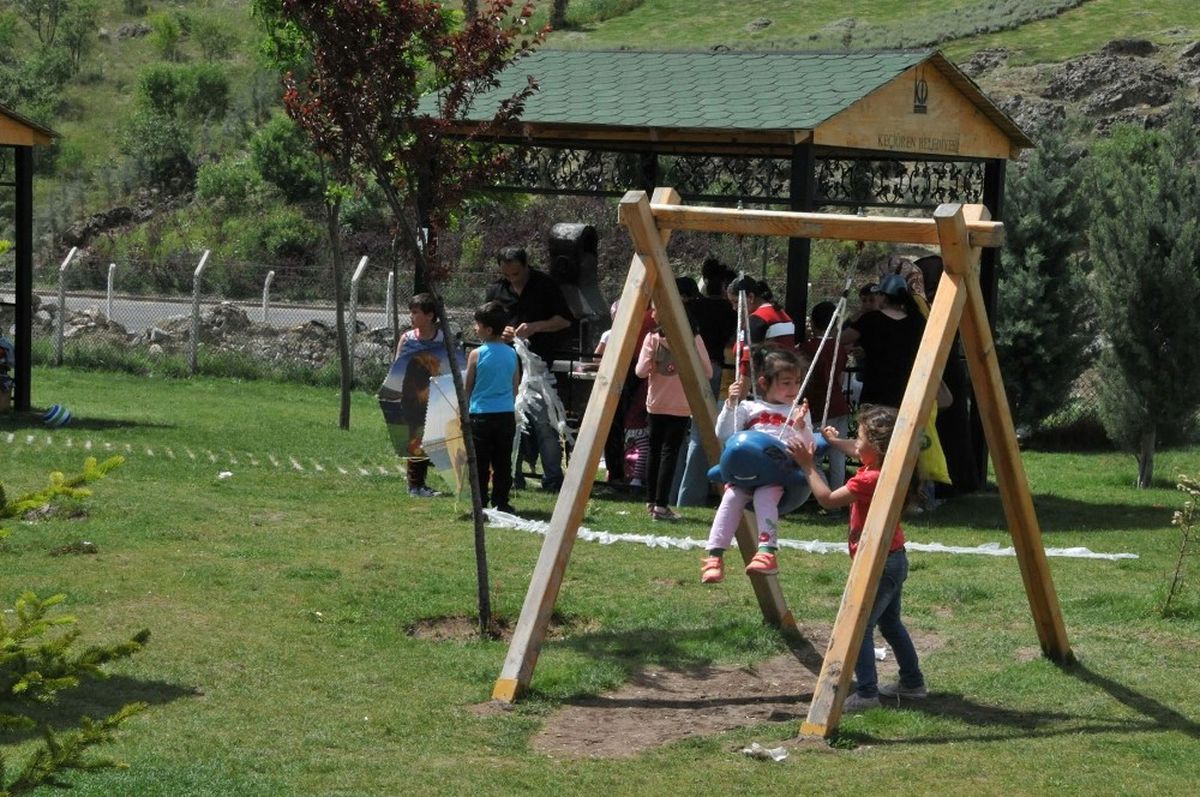 Keçiörenli Piknik Severler Kartaltepe\'de Buluşuyor