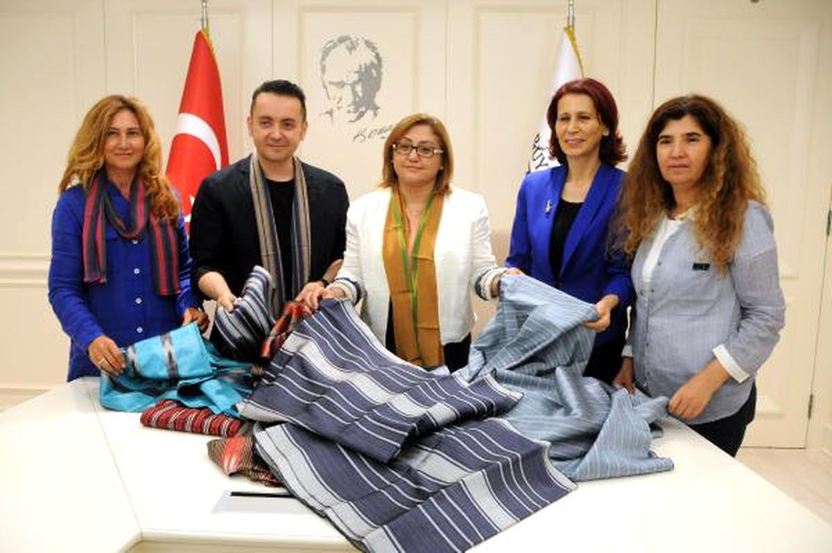 Kutnu Kumaşı\' Londra Moda Haftası\'nda Sergilenecek