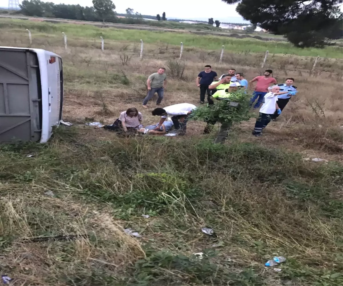 Midibüs Tırla Çarpıştı: 30 Yaralı