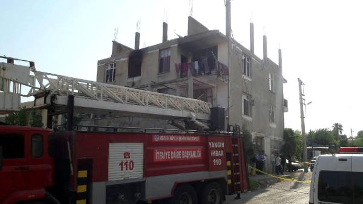 Silifke\'de İki Katlı Binada Yangın; 2 Çocuk Öldü