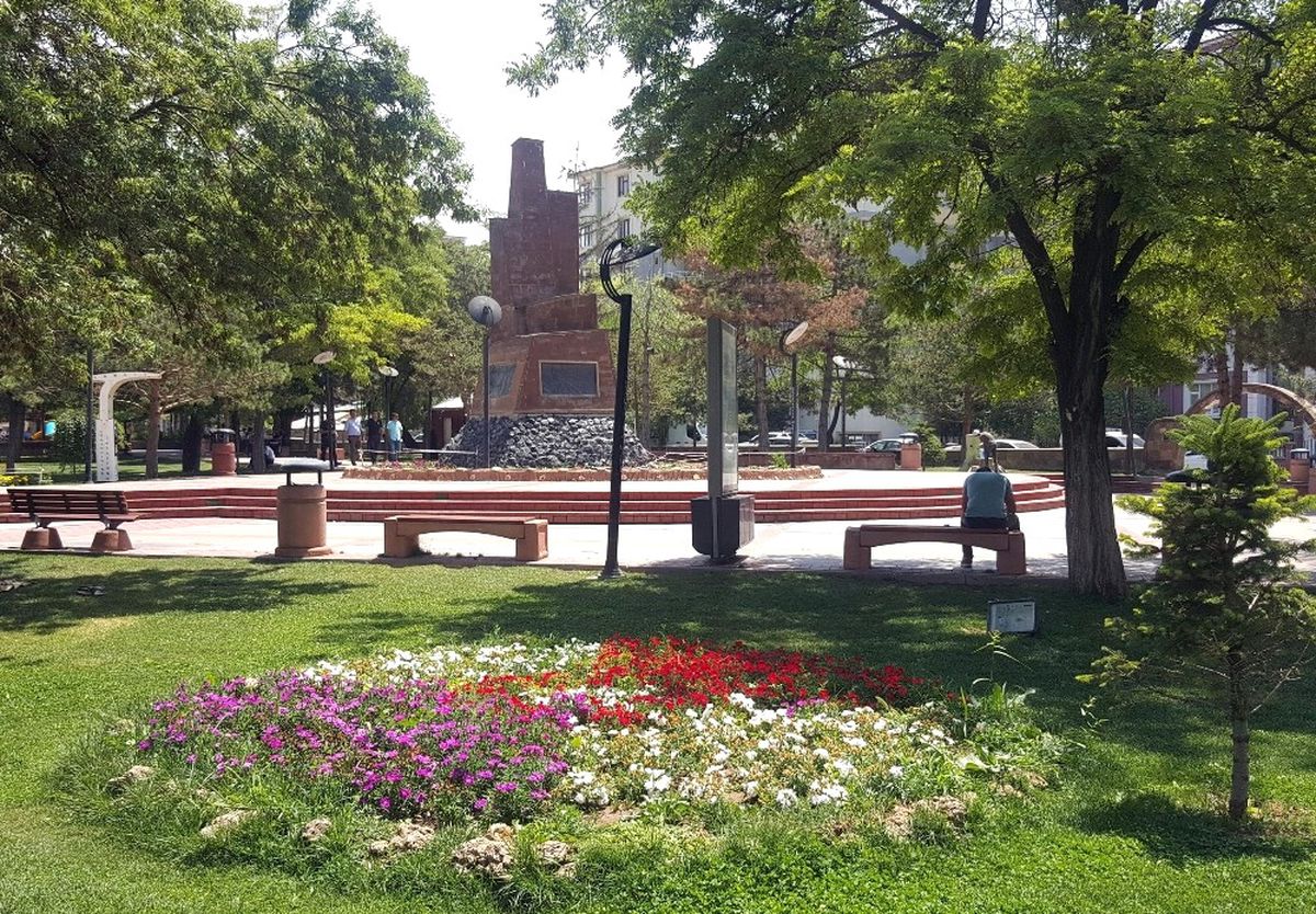 Van\'daki Park ve Bahçelerde Onarım ve Temizlik Çalışması