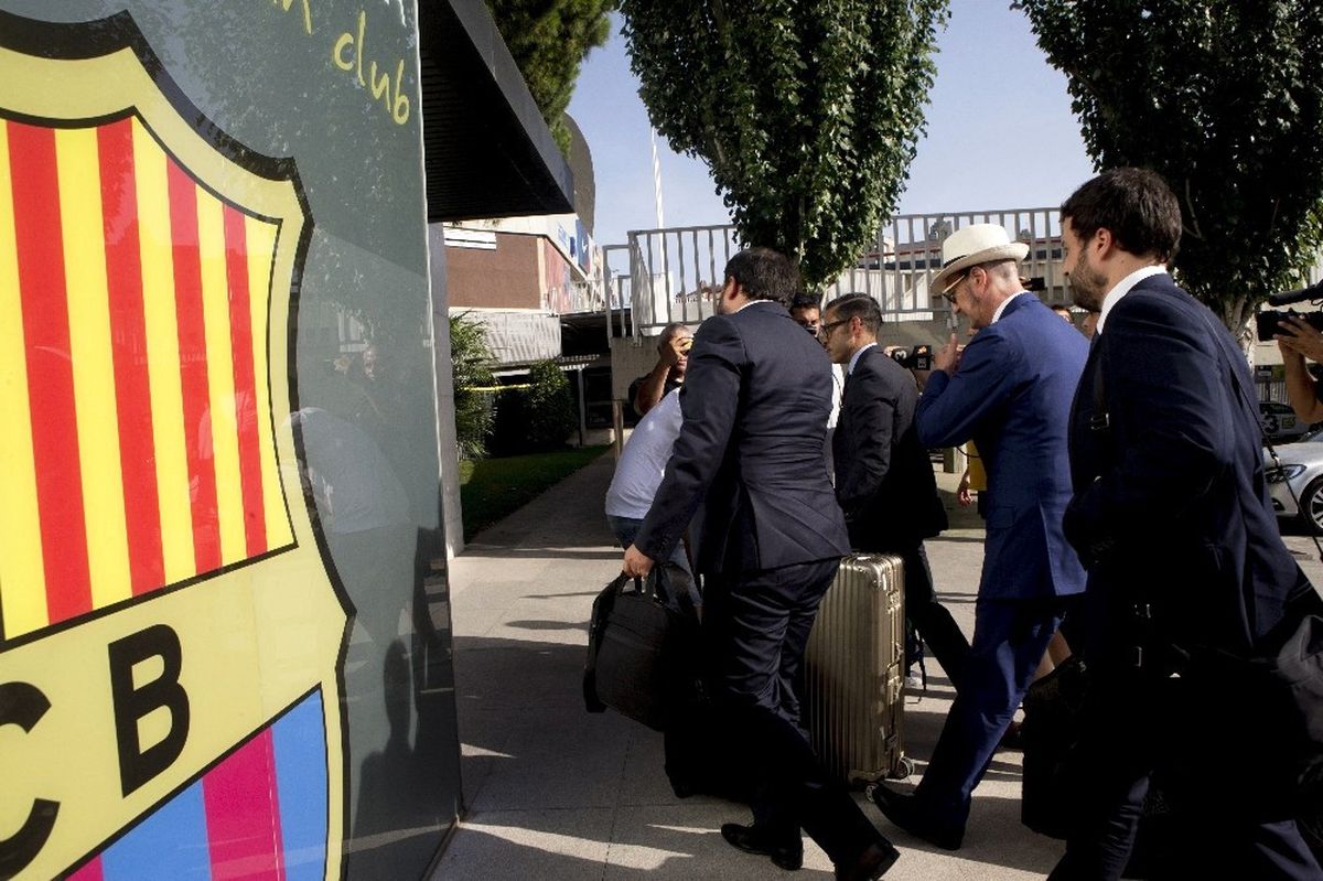 222 Milyon Euro Ödendi, Neymar Barcelona\'dan Ayrıldı