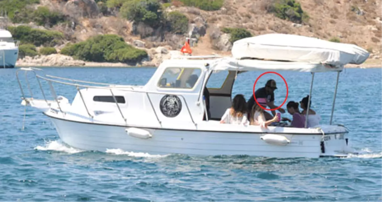 Arka Sokaklar\'ın Ali Komiseri Alp Korkmaz Çapkınlık Yaparken Yakalandı