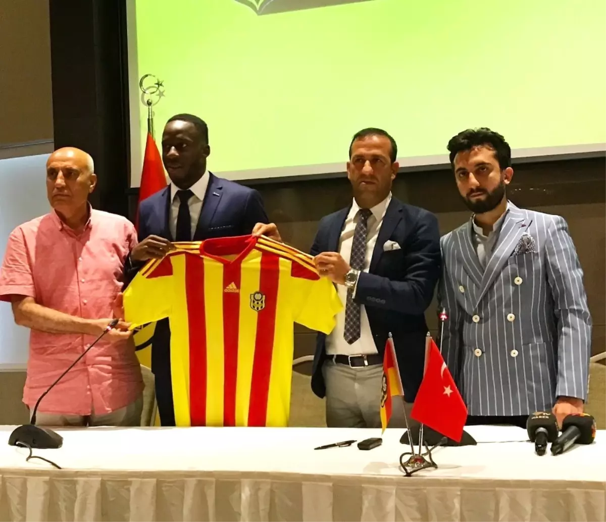 Evkur Yeni Malatyaspor Yıldız Transferine Devam Edecek