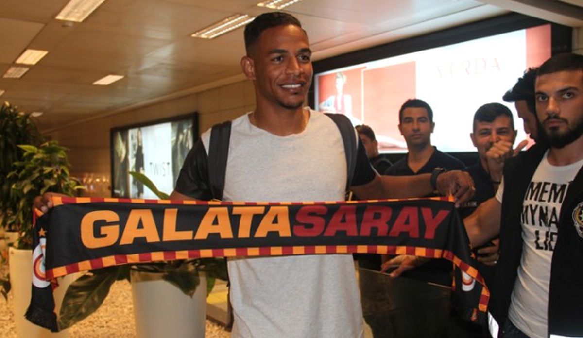 Galatasaray\'ın Yeni Transferi Fernando İstanbul\'a Geldi