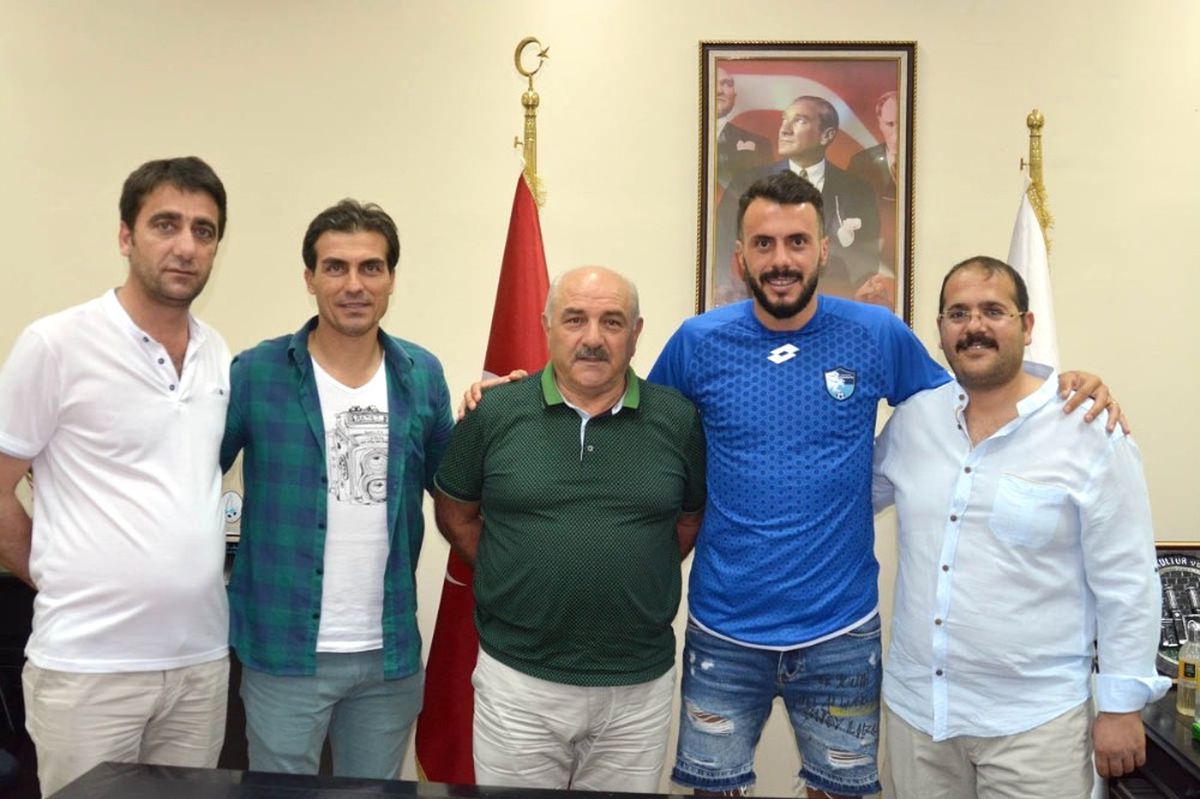Göztepe\'nin Tecrübeli Stoperi Lokman Gör, Bb.erzurumspor\'da